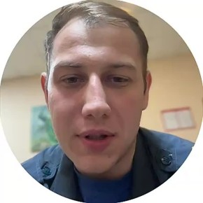 Милота от спасателей: пушистик Вася уже два года живёт в пожарной части в Дзержинске и встречает хозяев после выездов