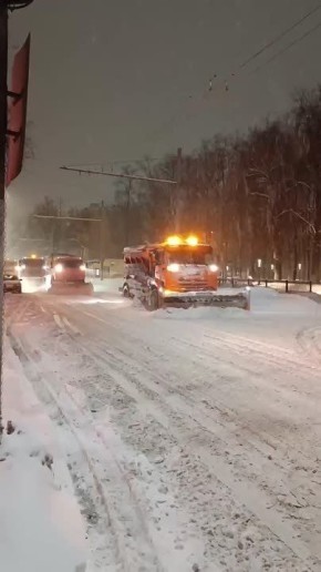 Уборка Нижнего Новгорода от снега продолжается в усиленном режиме